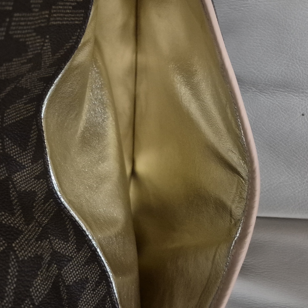 Michael Kors Signature Brown and Tan Laptop Bag - Picture 4 of 6